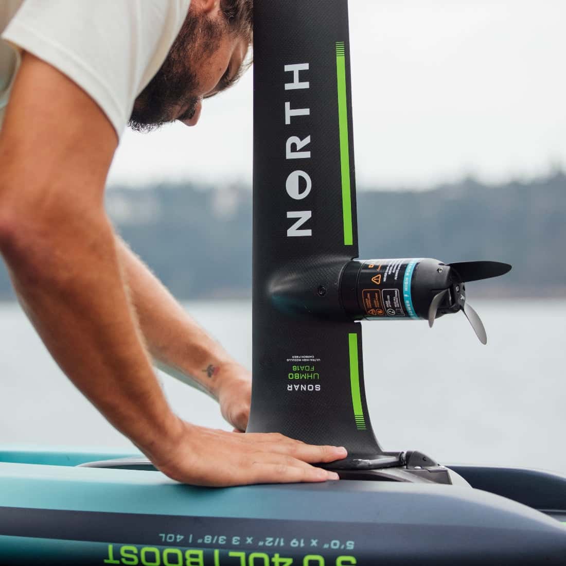 FOIL DRIVE Assist MAX+ x NORTH UHM80 Integrated Mast Bundle